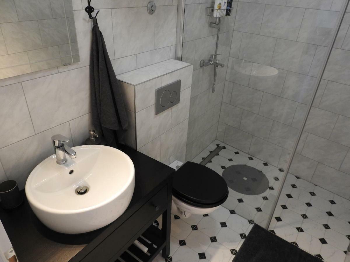 Apartment Antonela 斯拉汀 外观 照片